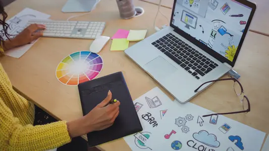 Sadece İşlevsellikten Ötesi: Web Uygulamalarında UX Tasarımı Müşteri Sadakatini Nasıl Artırır?