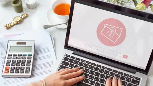 Was kostet eine professionelle Website in 2026? (Preise, Fakten & versteckte Kosten)